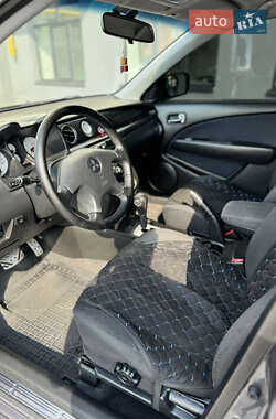 Внедорожник / Кроссовер Mitsubishi Outlander 2006 в 