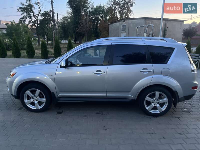 Позашляховик / Кросовер Mitsubishi Outlander 2009 в Кривому Розі