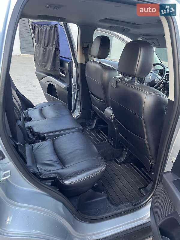 Позашляховик / Кросовер Mitsubishi Outlander 2009 в Кривому Розі