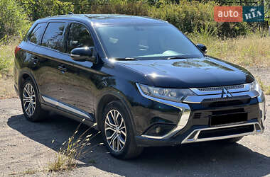 Внедорожник / Кроссовер Mitsubishi Outlander 2018 в Кривом Роге