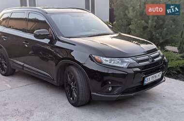 Внедорожник / Кроссовер Mitsubishi Outlander 2018 в Хмельницком
