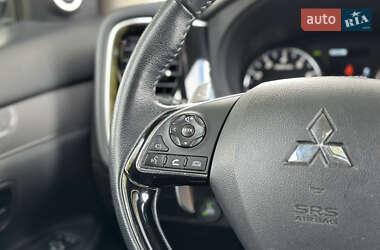 Внедорожник / Кроссовер Mitsubishi Outlander 2021 в 