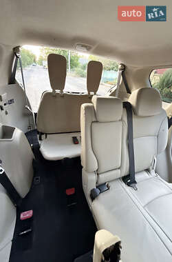 Внедорожник / Кроссовер Mitsubishi Outlander 2011 в 