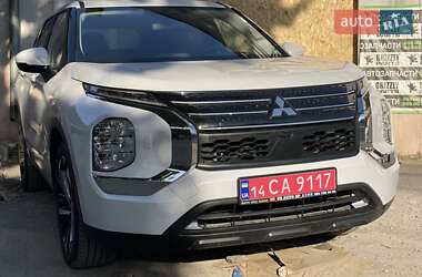Позашляховик / Кросовер Mitsubishi Outlander 2022 в Запоріжжі