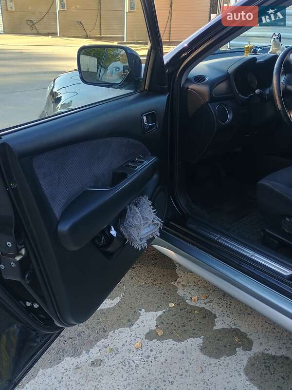 Позашляховик / Кросовер Mitsubishi Outlander 2006 в Бориславі