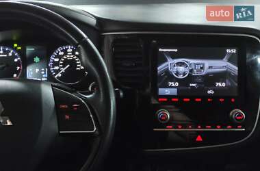Внедорожник / Кроссовер Mitsubishi Outlander 2020 в 