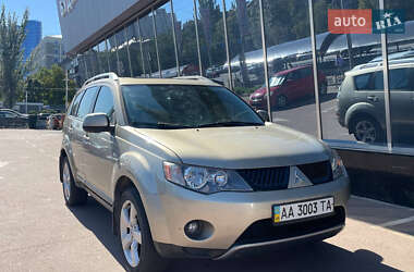 Позашляховик / Кросовер Mitsubishi Outlander 2007 в Києві