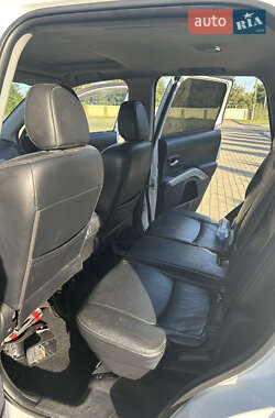 Внедорожник / Кроссовер Mitsubishi Outlander 2008 в 