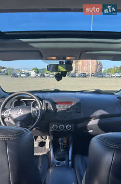 Внедорожник / Кроссовер Mitsubishi Outlander 2008 в 