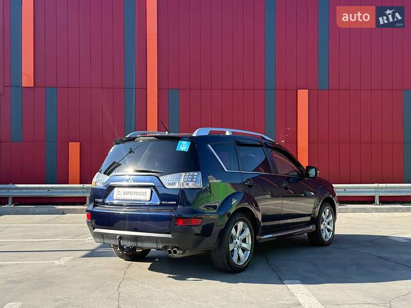 Внедорожник / Кроссовер Mitsubishi Outlander 2010 в Киеве