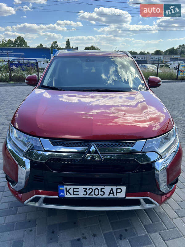 Позашляховик / Кросовер Mitsubishi Outlander 2019 в Дніпрі