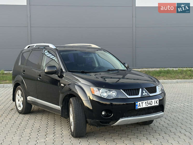 Внедорожник / Кроссовер Mitsubishi Outlander 2008 в 