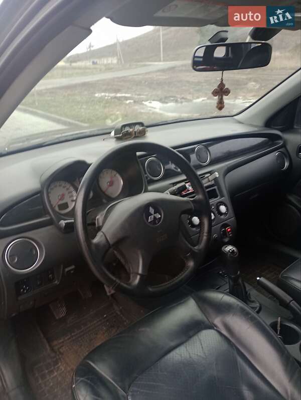 Позашляховик / Кросовер Mitsubishi Outlander 2003 в Лубнах
