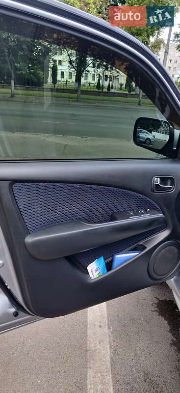 Внедорожник / Кроссовер Mitsubishi Outlander 2008 в 