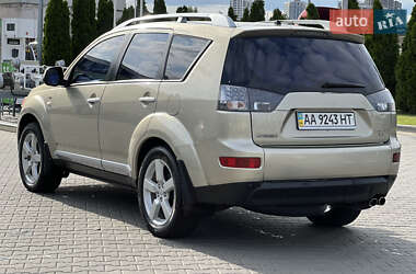 Внедорожник / Кроссовер Mitsubishi Outlander 2008 в 