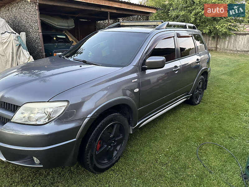 Внедорожник / Кроссовер Mitsubishi Outlander 2008 в Десне