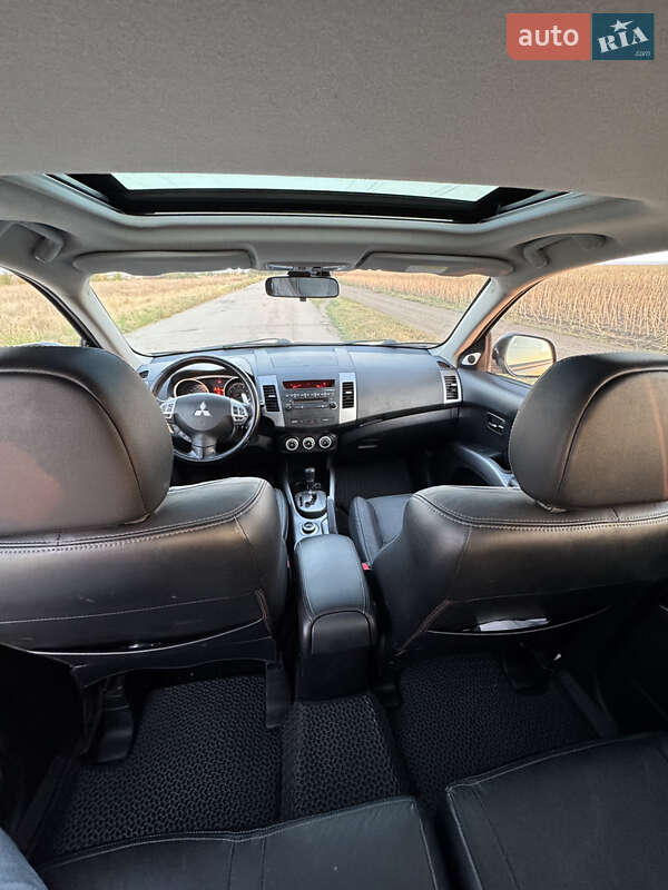Внедорожник / Кроссовер Mitsubishi Outlander 2008 в Каменском фото 10 Внедорожник / Кроссовер Mitsubishi Outlander 2008 в Каменском