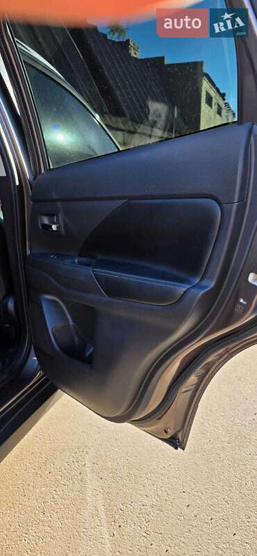 Позашляховик / Кросовер Mitsubishi Outlander 2017 в Білій Церкві