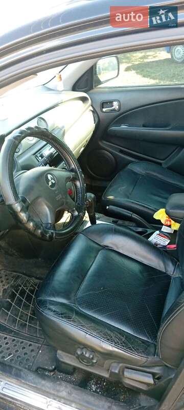 Позашляховик / Кросовер Mitsubishi Outlander 2005 в Семенівці фото 2 Позашляховик / Кросовер Mitsubishi Outlander 2005 в Семенівці