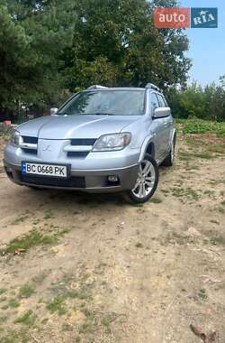 Внедорожник / Кроссовер Mitsubishi Outlander 2004 в Львове