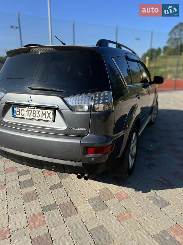 Позашляховик / Кросовер Mitsubishi Outlander 2011 в Стрию