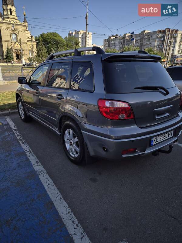 Внедорожник / Кроссовер Mitsubishi Outlander 2006 в Николаеве