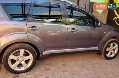 Внедорожник / Кроссовер Mitsubishi Outlander 2008 в Днепре
