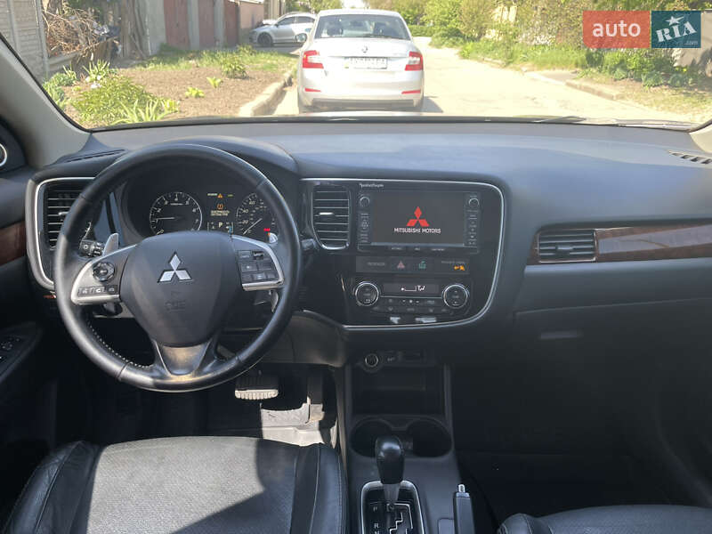 Позашляховик / Кросовер Mitsubishi Outlander 2013 в Харкові фото 7 Позашляховик / Кросовер Mitsubishi Outlander 2013 в Харкові