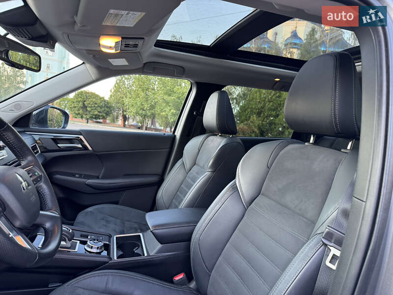 Внедорожник / Кроссовер Mitsubishi Outlander 2021 в Кривом Роге