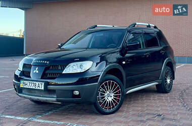 Внедорожник / Кроссовер Mitsubishi Outlander 2005 в 