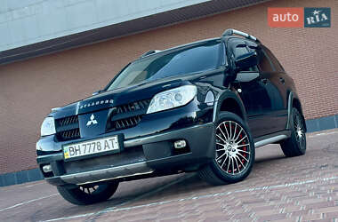 Внедорожник / Кроссовер Mitsubishi Outlander 2005 в 