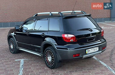 Внедорожник / Кроссовер Mitsubishi Outlander 2005 в 
