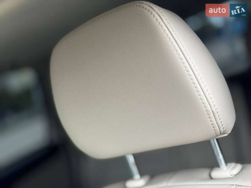 Внедорожник / Кроссовер Mitsubishi Outlander 2011 в Дрогобыче