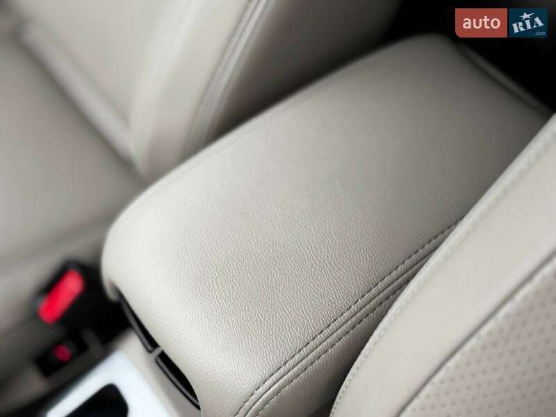 Внедорожник / Кроссовер Mitsubishi Outlander 2011 в Дрогобыче
