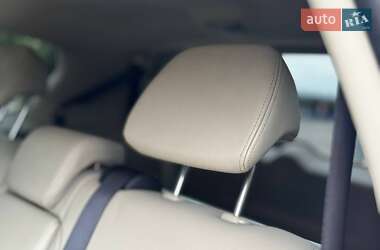 Внедорожник / Кроссовер Mitsubishi Outlander 2011 в 