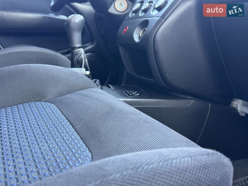 Внедорожник / Кроссовер Mitsubishi Outlander 2007 в Ровно