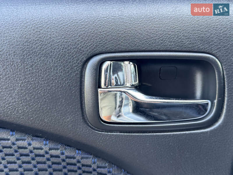 Внедорожник / Кроссовер Mitsubishi Outlander 2007 в Ровно