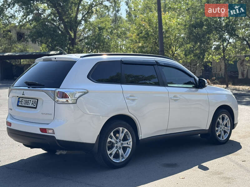 Позашляховик / Кросовер Mitsubishi Outlander 2012 в Миколаєві