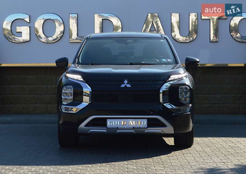 Позашляховик / Кросовер Mitsubishi Outlander 2021 в Одесі