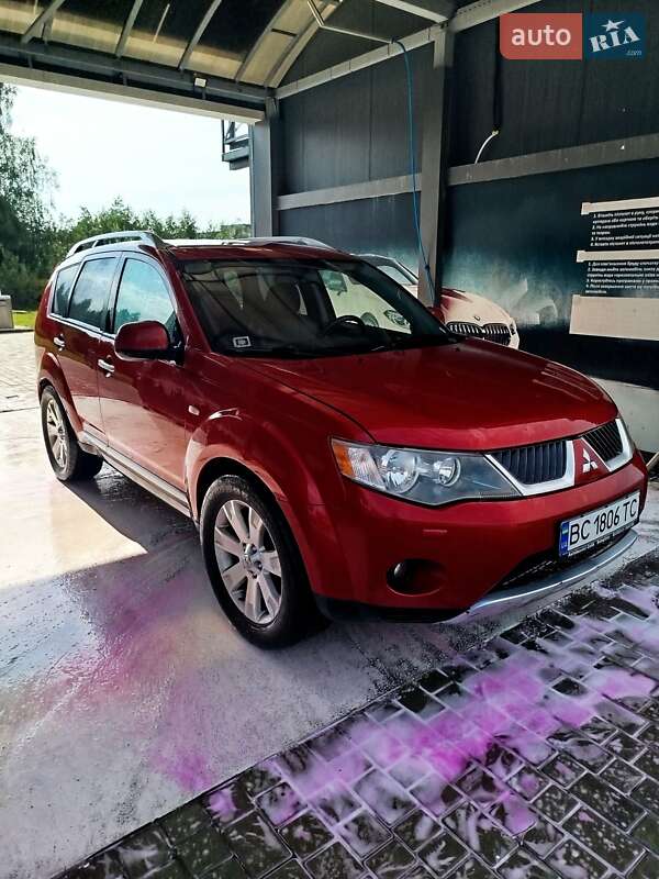 Внедорожник / Кроссовер Mitsubishi Outlander 2007 в Львове