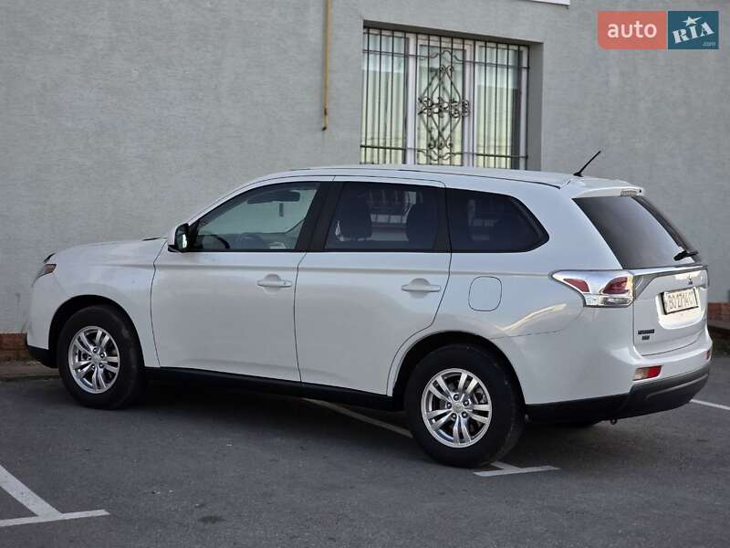 Позашляховик / Кросовер Mitsubishi Outlander 2013 в Тернополі фото 11 Позашляховик / Кросовер Mitsubishi Outlander 2013 в Тернополі