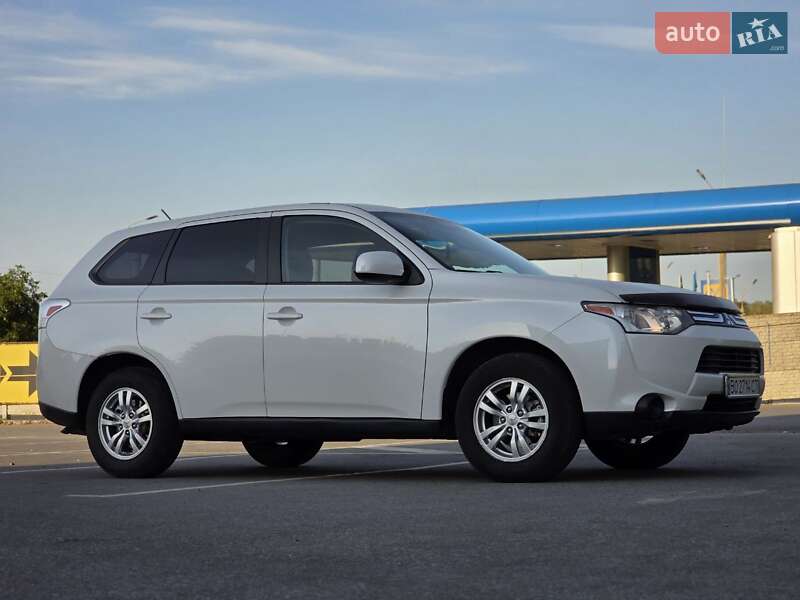 Позашляховик / Кросовер Mitsubishi Outlander 2013 в Тернополі фото 17 Позашляховик / Кросовер Mitsubishi Outlander 2013 в Тернополі
