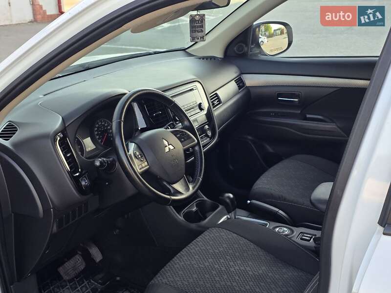 Позашляховик / Кросовер Mitsubishi Outlander 2013 в Тернополі фото 20 Позашляховик / Кросовер Mitsubishi Outlander 2013 в Тернополі