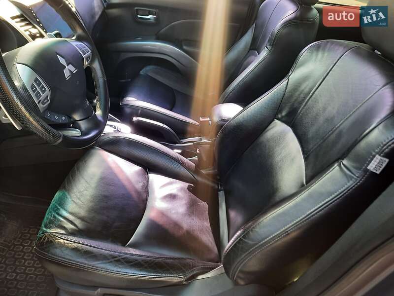 Позашляховик / Кросовер Mitsubishi Outlander 2008 в Дніпрі