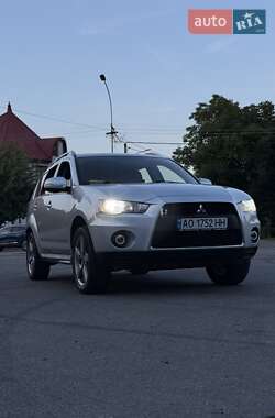 Позашляховик / Кросовер Mitsubishi Outlander 2010 в Ужгороді