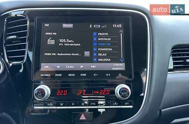 Внедорожник / Кроссовер Mitsubishi Outlander 2021 в 