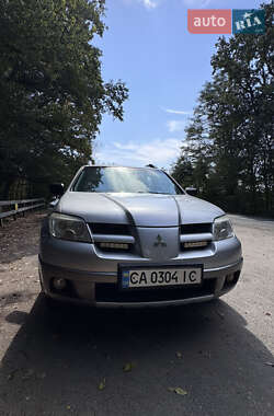 Внедорожник / Кроссовер Mitsubishi Outlander 2006 в Звенигородке