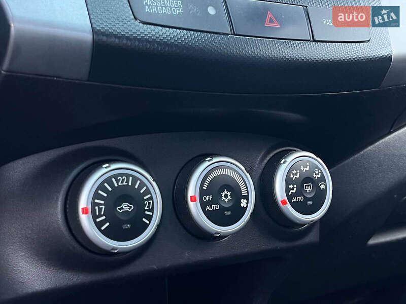 Позашляховик / Кросовер Mitsubishi Outlander 2007 в Львові