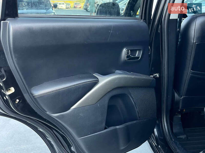 Позашляховик / Кросовер Mitsubishi Outlander 2007 в Львові