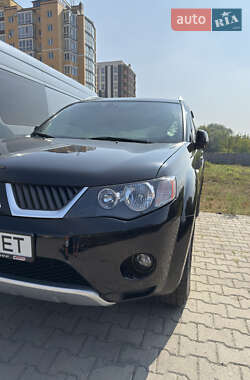 Внедорожник / Кроссовер Mitsubishi Outlander 2008 в Черновцах